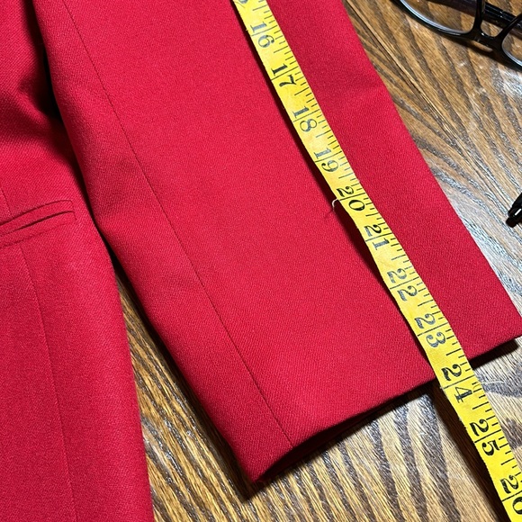 Leslie Fay Sportswear, ladies blazer, lipstick, red, black collar&Lapel, sz 16 - Picture 10 of 13